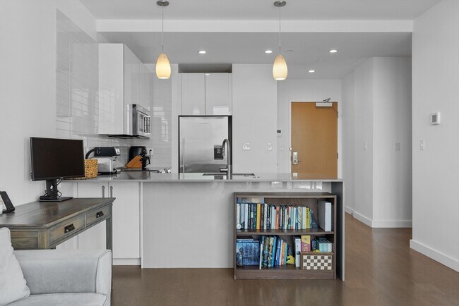 88 Wareham St, Unit 605 in Boston, MA - Building Photo - Building Photo