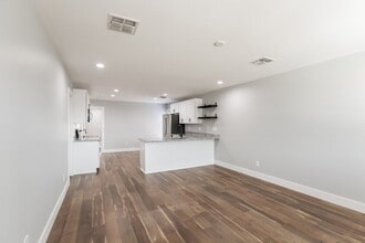 3862 W Tamarisk St in Phoenix, AZ - Building Photo - Building Photo
