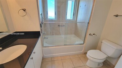 9055 SW 73rd Ct in Miami, FL - Building Photo - Building Photo