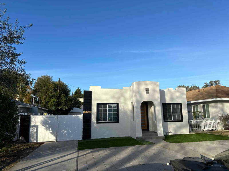 12581 Walnut Ave in Garden Grove, CA - Building Photo