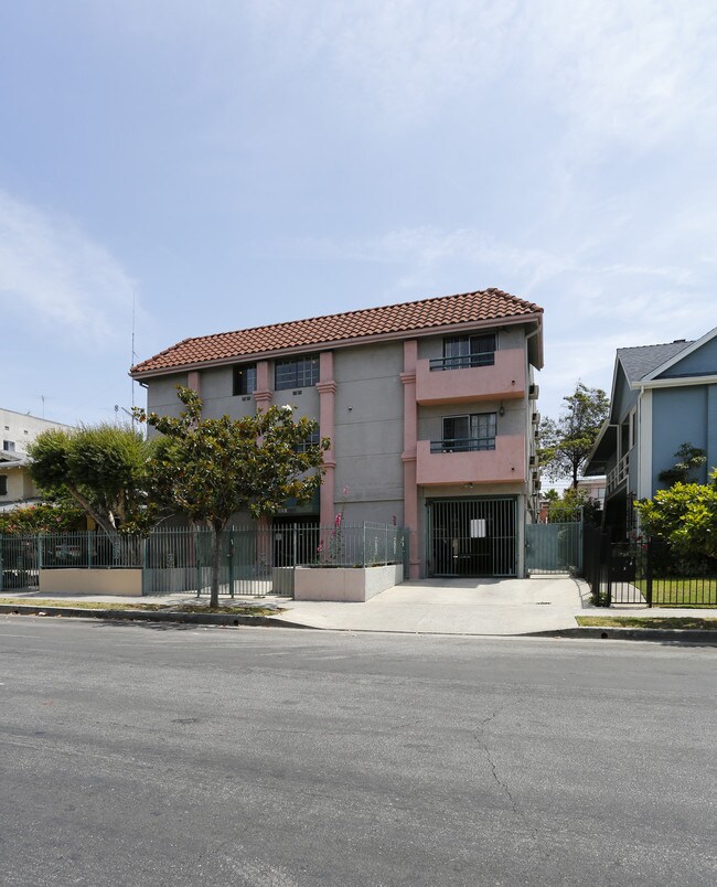 820 S St Andrews Pl in Los Angeles, CA - Foto de edificio - Building Photo