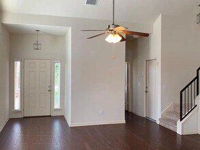 1433 Biscuit Dr in Austin, TX - Building Photo - Building Photo