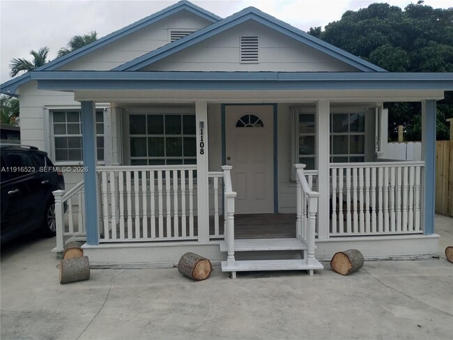 11108 Peachtree Dr in Miami, FL - Building Photo - Building Photo