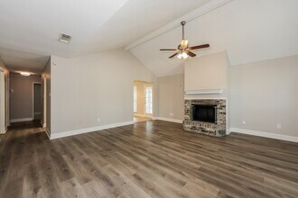 8500 Cove Meadow Ln in Fort Worth, TX - Building Photo - Building Photo