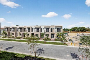 13872 SW 262nd St in Naranja, FL - Building Photo