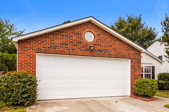11016 Thousand Oaks Dr in Huntersville, NC - Building Photo - Building Photo