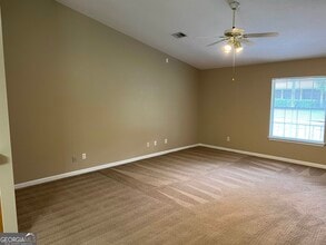 204 Old Pond Dr W in Kingsland, GA - Foto de edificio - Building Photo