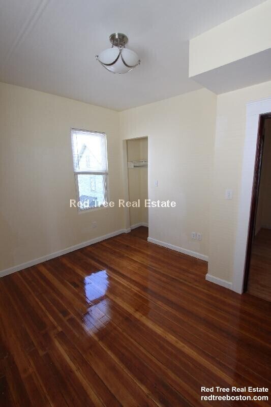 5 Smythe St, Unit 3 in Brookline, MA - Foto de edificio - Building Photo