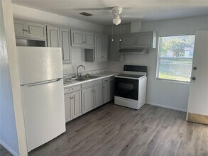 185 E Lake Mary Ave in Lake Mary, FL - Building Photo - Building Photo