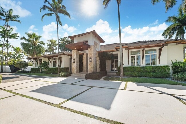 6880 SW 82nd Ave in Miami, FL - Building Photo - Building Photo