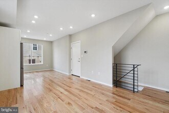 1701 W Seybert St in Philadelphia, PA - Building Photo - Building Photo
