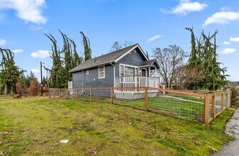 2803 Maple St in Everett, WA - Building Photo - Building Photo