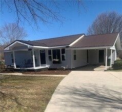 18160 N Jefferson St in Athens, AL - Building Photo - Building Photo