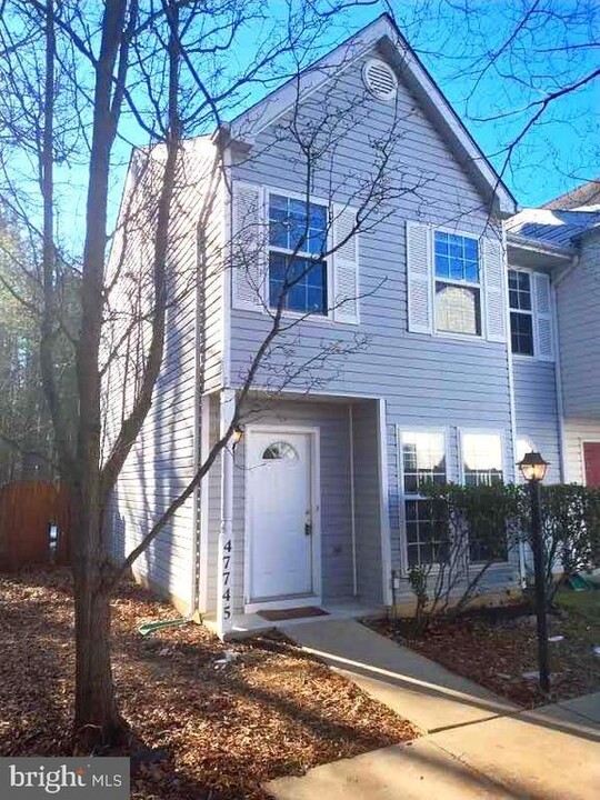 47745 Devin Cir in Lexington Park, MD - Building Photo