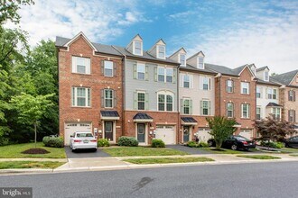 7231 Winding Hills Dr in Severn, MD - Building Photo - Building Photo