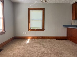 125 Camden Ave in Versailles, KY - Building Photo - Building Photo