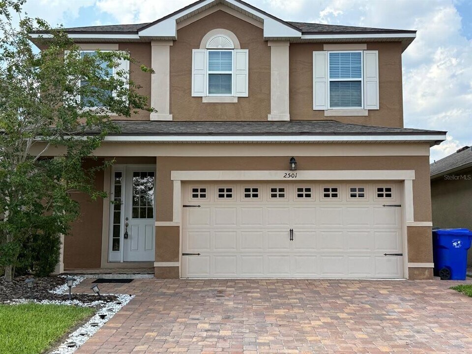 2501 Avian Loop in Kissimmee, FL - Building Photo