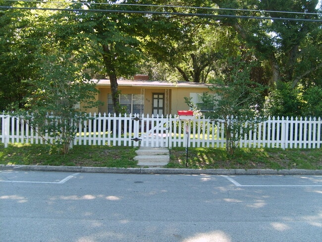519 NW 19th St in Gainesville, FL - Building Photo - Building Photo