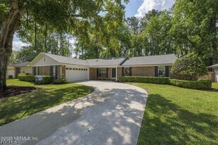 1514 Rivergate Dr in Jacksonville, FL - Building Photo