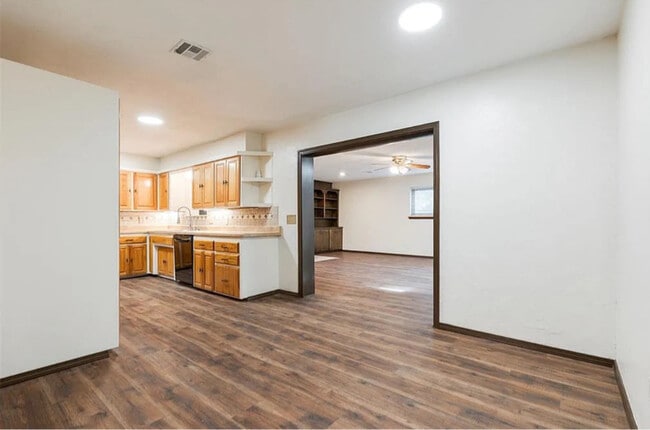 604 Howard Ct in Edmond, OK - Building Photo - Building Photo