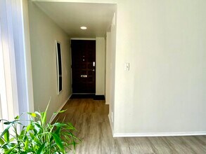 18220 University Park Dr in Livonia, MI - Building Photo - Building Photo