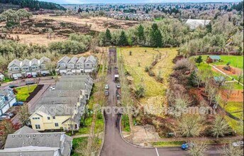 3212 NW Foxtail St in Corvallis, OR - Building Photo - Building Photo