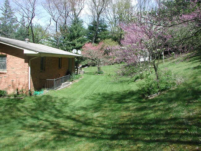 148 Cherry Hill Ln in Newport, VA - Foto de edificio - Building Photo
