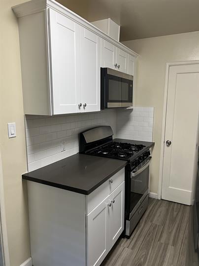 Carol Manor in Sacramento, CA - Building Photo