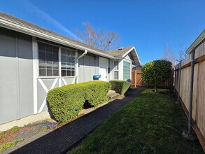 908 N Grant Ave in Tacoma, WA - Building Photo - Building Photo