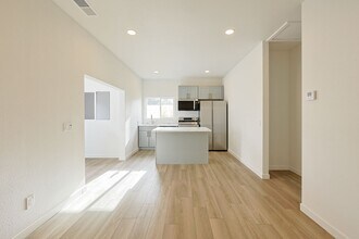 6981 Florey St in San Diego, CA - Building Photo - Building Photo