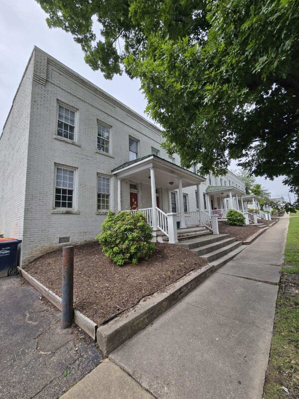 302 E Wythe St in Petersburg, VA - Building Photo - Building Photo