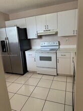 12527 NW 11th Ln in Miami, FL - Building Photo - Building Photo