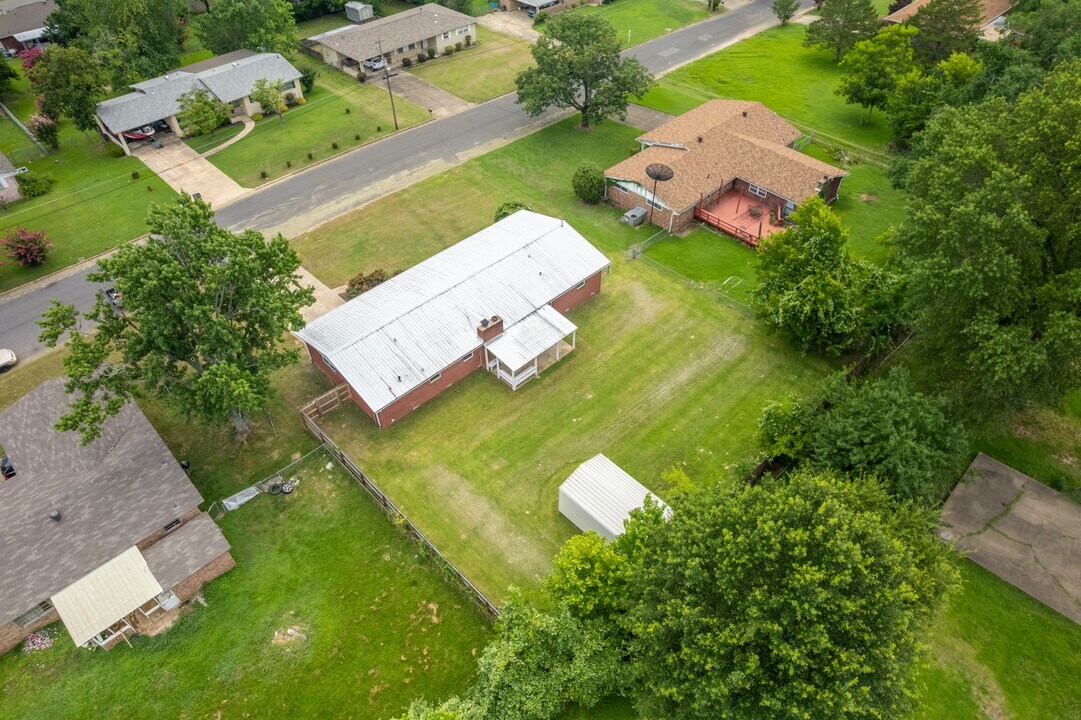 206 Mockingbird St in Hot Springs, AR - Building Photo