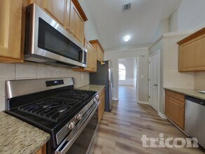 200 Pebble Brooke Ct in Covington, GA - Building Photo - Building Photo