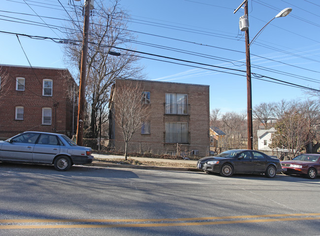 3917 4th St SE in Washington, DC - Building Photo - Building Photo