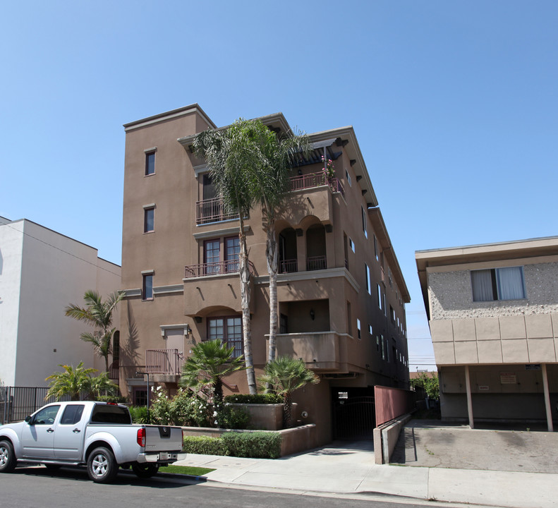 1623-1625 Butler Ave in Los Angeles, CA - Building Photo