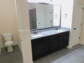 4517 Gunnersbury Ln in High Point, NC - Building Photo - Building Photo