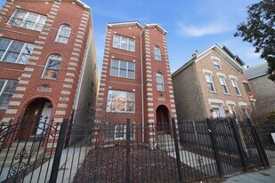 844 N Wood St in Chicago, IL - Building Photo