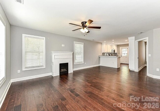 704 N Main St in Mooresville, NC - Building Photo - Building Photo