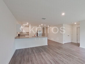 8045 99th Ct in Vero Beach, FL - Building Photo - Building Photo