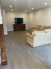 215 Cottonwood Rd, Unit 215 in Newington, CT - Building Photo - Building Photo
