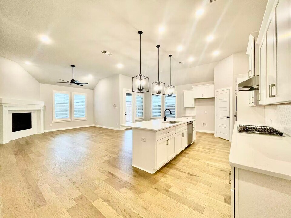 3507 Clara Dr in Melissa, TX - Foto de edificio