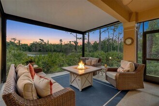 8204 Villa Grande Ct in Sarasota, FL - Foto de edificio - Building Photo