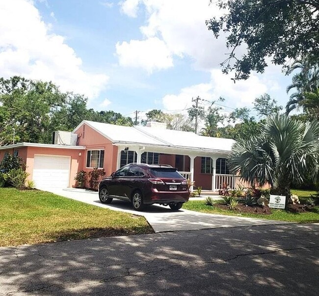 property at 1443 Sandra Dr