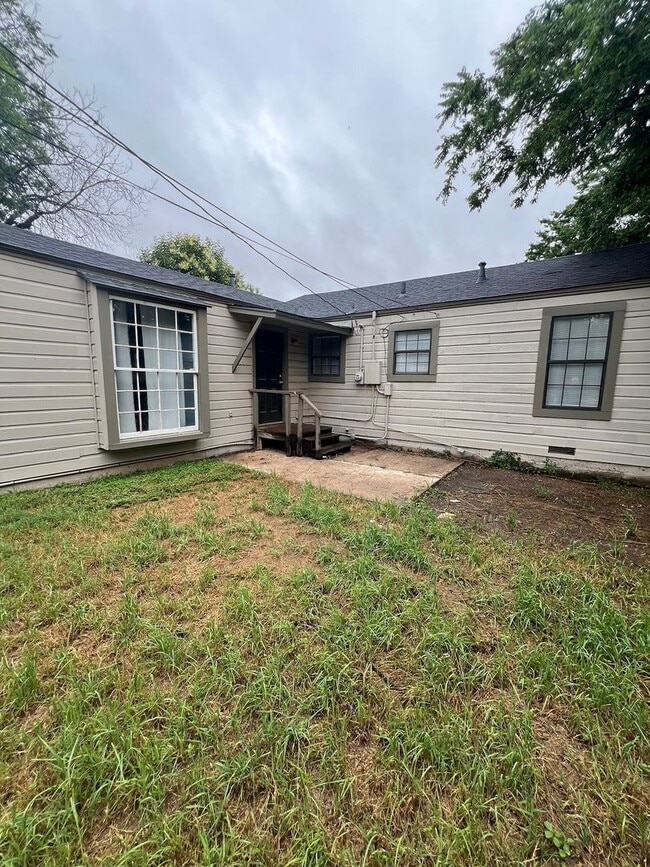 1802 Jackson St in Abilene, TX - Building Photo - Building Photo