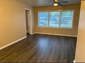 1525 Wayside Dr in Texas City, TX - Building Photo - Building Photo