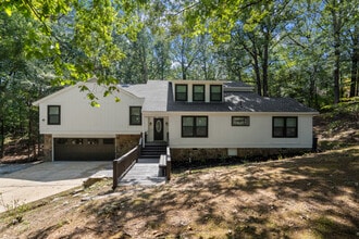 9345 Rocky Woods Dr in Cordova, TN - Building Photo - Building Photo