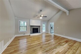 1105 Tom Ln in Marietta, GA - Building Photo - Building Photo