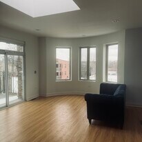 1412 E Marquette Rd, Unit Unit3 in Chicago, IL - Building Photo