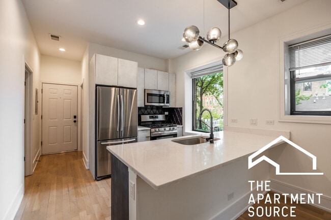 property at 2553 W Hirsch St